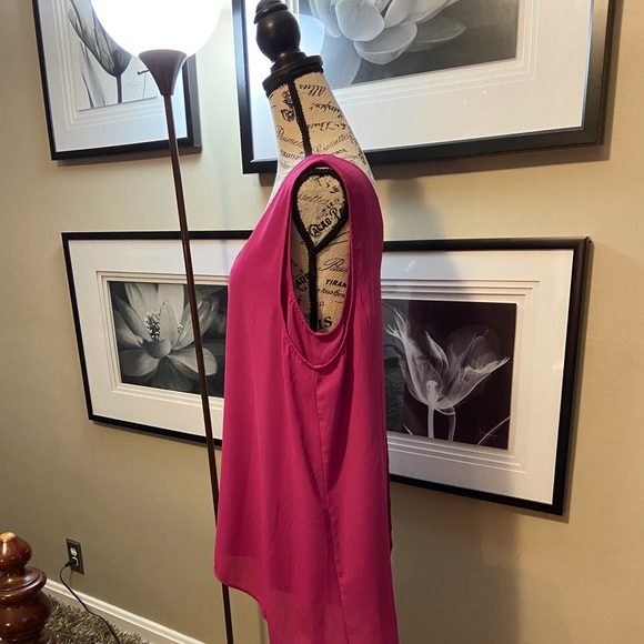 Like New New York & Company Layered Tank Large - Picture 3 of 6